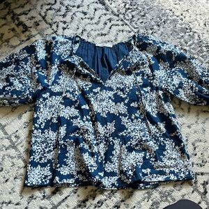 Abercrombie & Fitch puff sleeve blouse